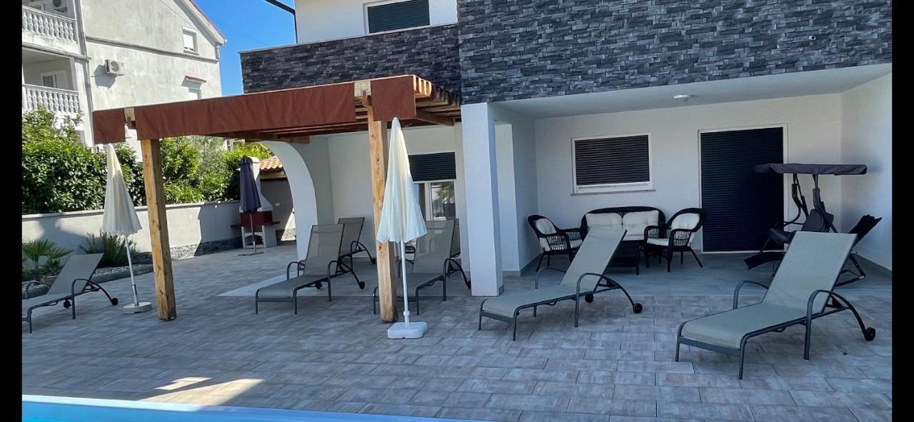 Villa Mira ***** Pinezići Kültér fotó