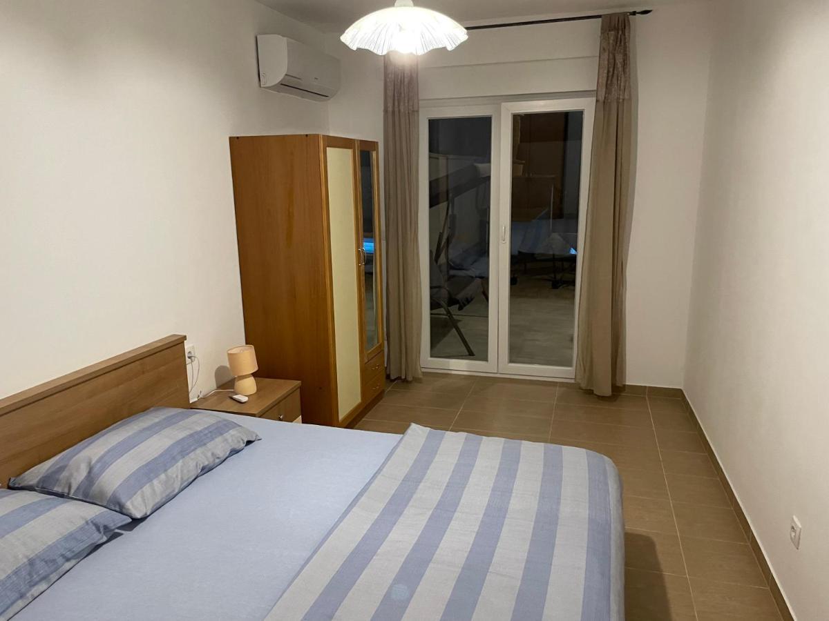 Villa Mira ***** Pinezići Kültér fotó