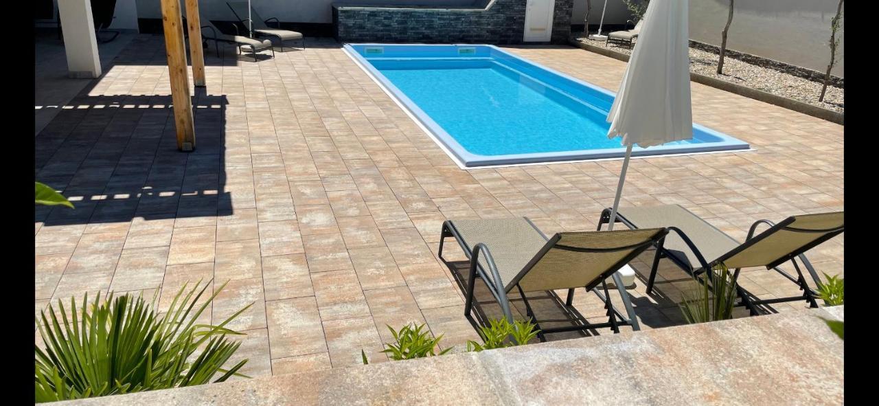 Villa Mira ***** Pinezići Kültér fotó