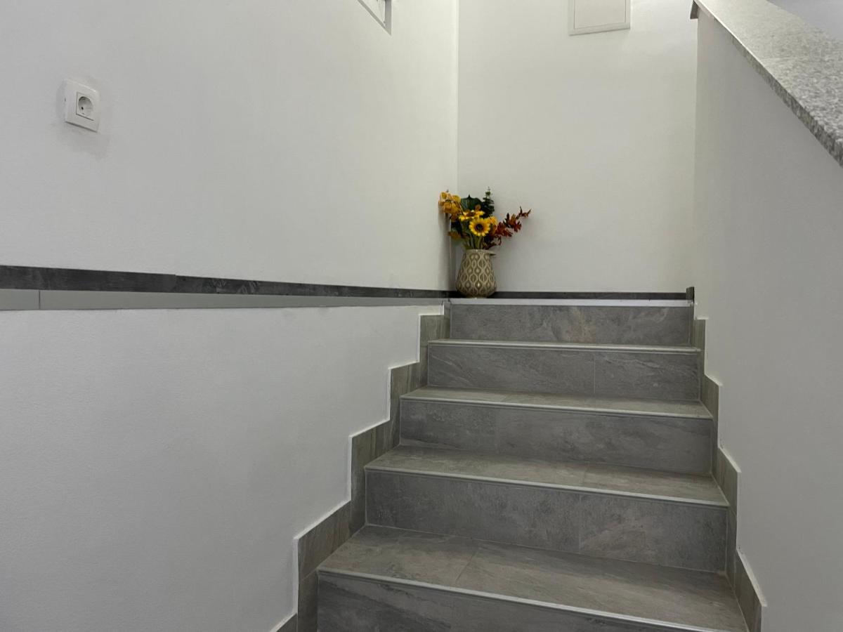 Villa Mira ***** Pinezići Kültér fotó