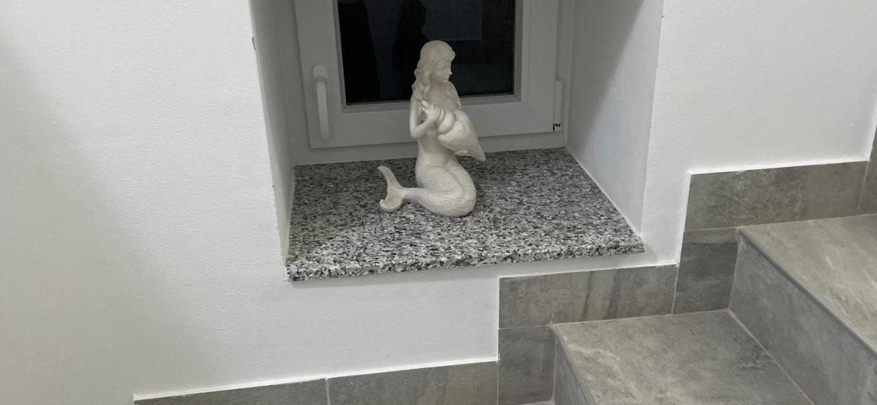 Villa Mira ***** Pinezići Kültér fotó