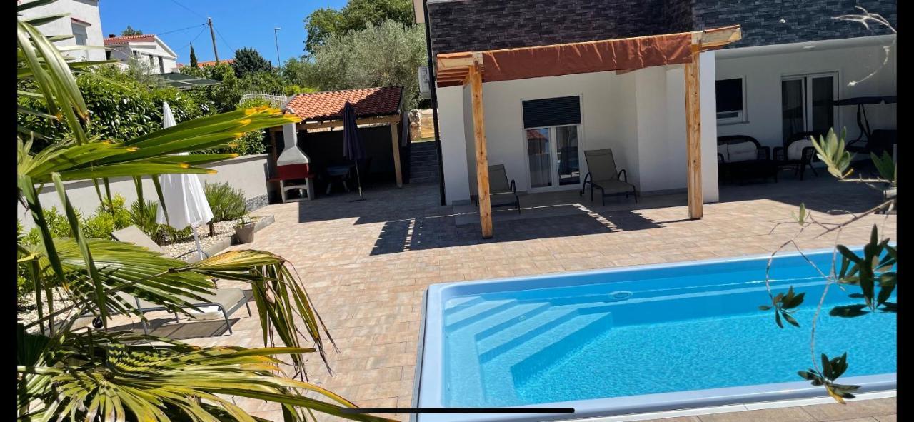 Villa Mira ***** Pinezići Kültér fotó