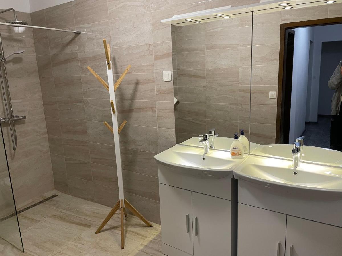 Villa Mira ***** Pinezići Kültér fotó
