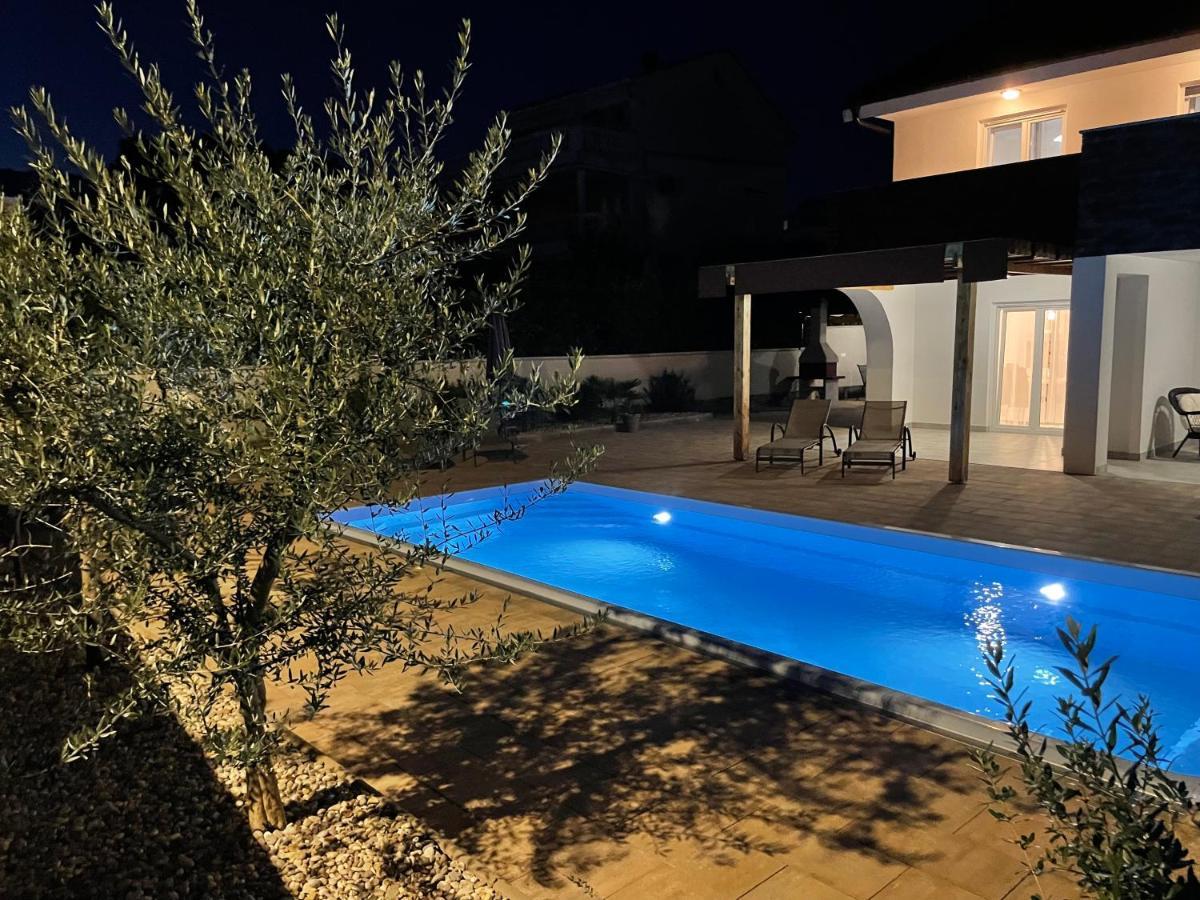 Villa Mira ***** Pinezići Kültér fotó