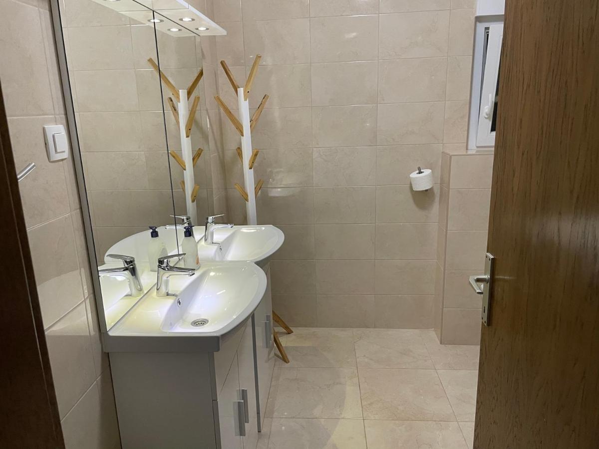 Villa Mira ***** Pinezići Kültér fotó
